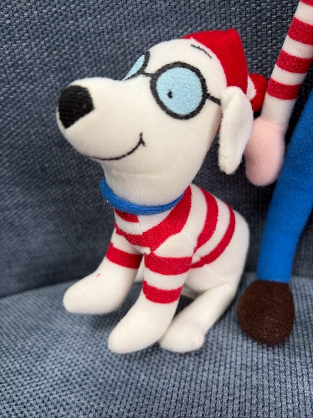 Where's Waldo Quaker Oats 1997 Plush 11" with 5.5” Woof Dog - Picture 3 of 10
